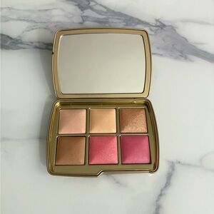 Hourglass x Barneys NY Ambient Lighting Palette II